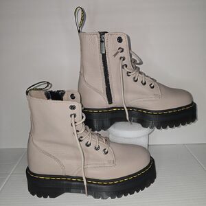 Dr. Martens JADON III Pisa Taupe Leather Platform Boots Womens Size 10 Mens 9